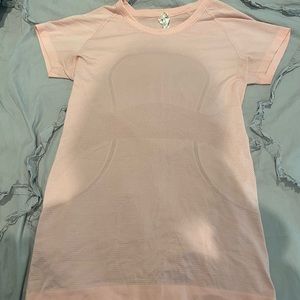 Lululemon Swiftly Tech top